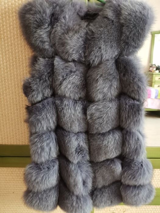 Зимен елек от лисица