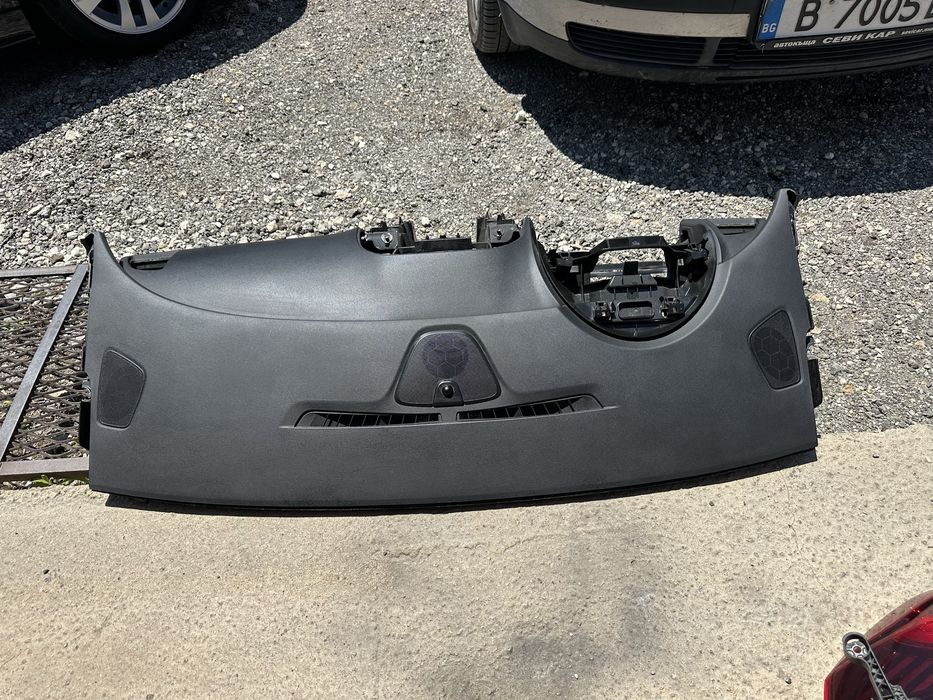 Табло със десен airbag за Опел Астра J