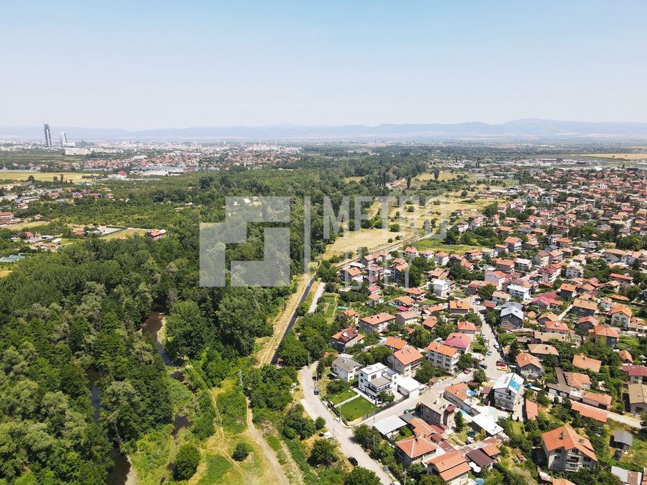 Продава се Парцел в София, в.з. Врана - Герман - 1600 кв.м за 182 €/кв.м - Снимка #1