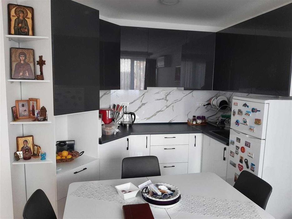 Дава се под наем Тристаен апартамент в Пловдив, Съдийски - 85 кв.м за 413.1 € - Снимка #3