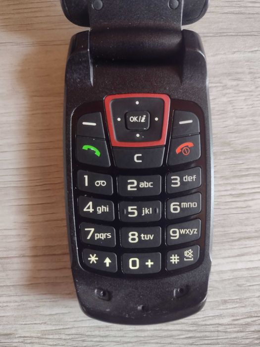 Samsung SGH-C260 телефон с капаче