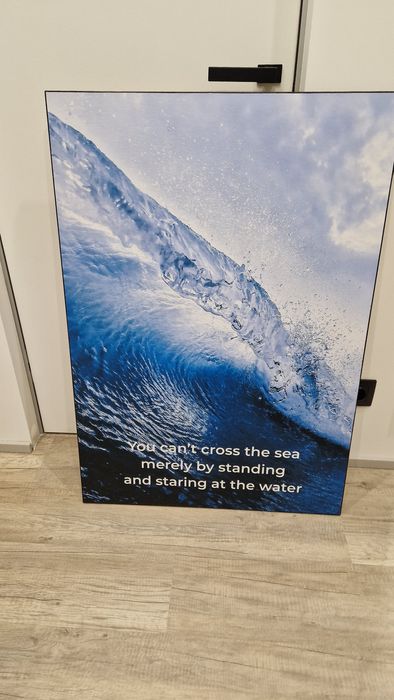 Стильные яркие картины