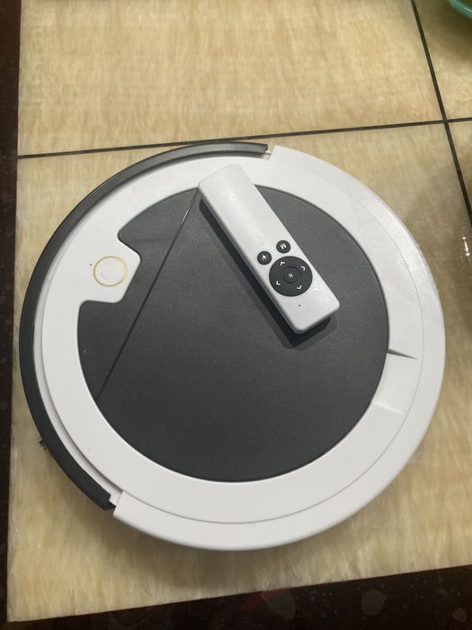 робот пылесос с пультом