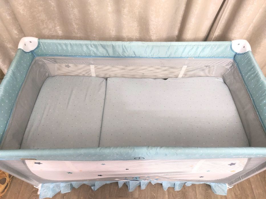 Сгъваема преносима кошара на 2 нива,със сгъваем матрак