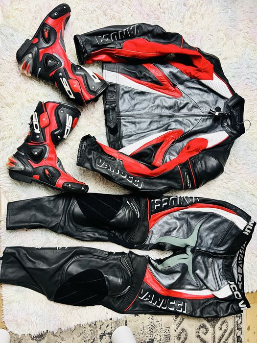 Costum Vanucci ca nou