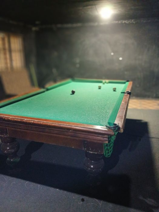 Billiard stol yaxshi xolatda