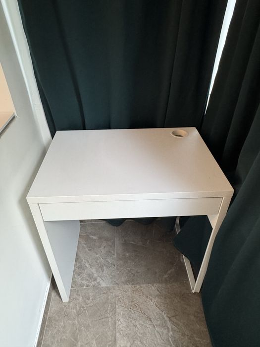 Vand birou cu sertar ikea