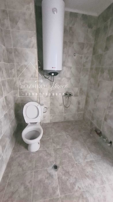 Продава се Двустаен апартамент в Долни чифлик - 60 кв.м за 800 €/кв.м - Снимка #8