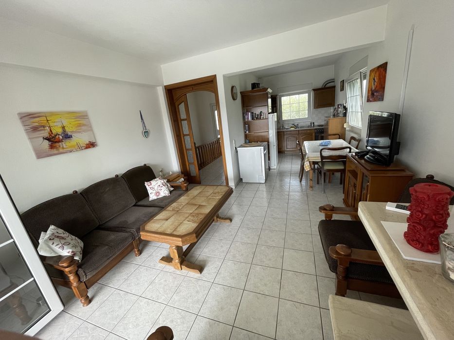 Просторна къща под наем в Гърция с 6 спални и басейн