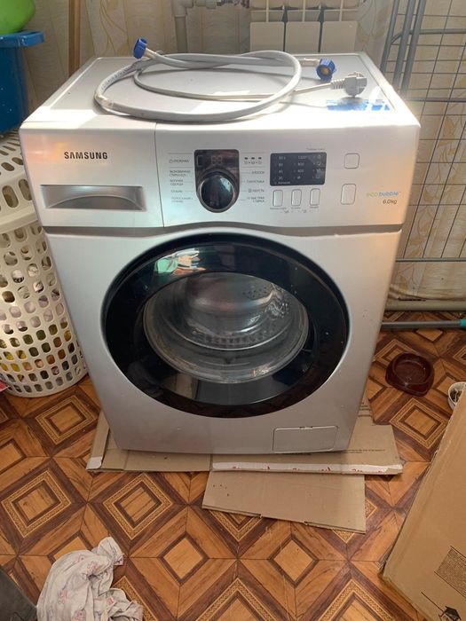 Продам стиральную машину LG