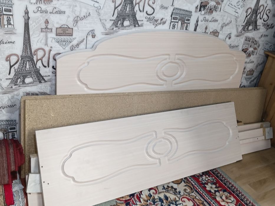 Кровать полуторка.