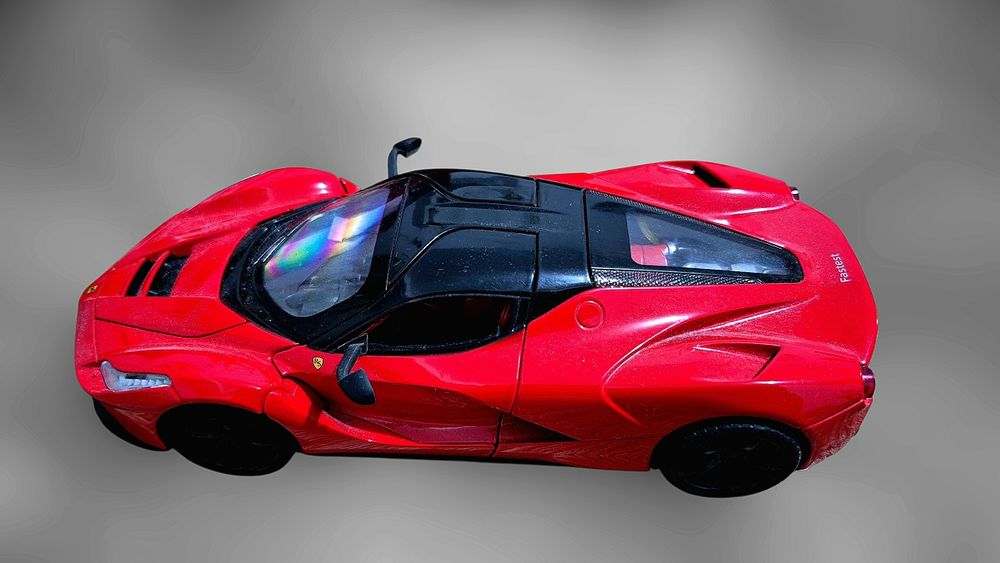 Метални Реалистични модели на спортни коли Ferrari FXX и Bugatti Divo