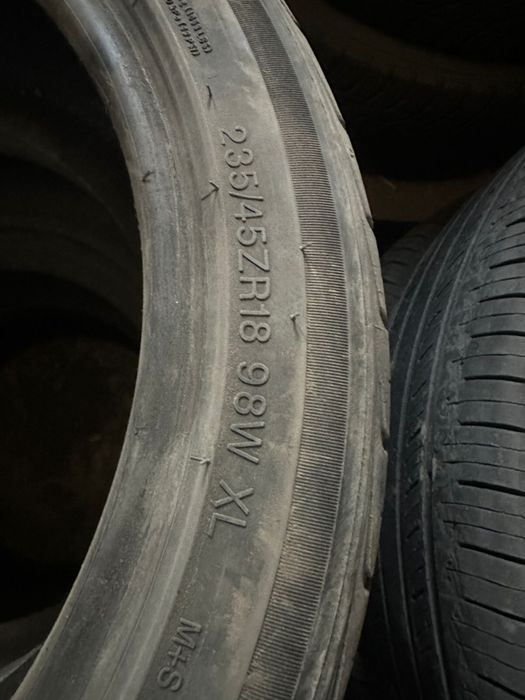 235/45/18 продам шины