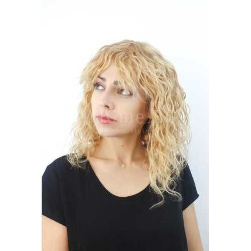 Къдрава тъмноруса перука от естествен косъм с бретон Кортни