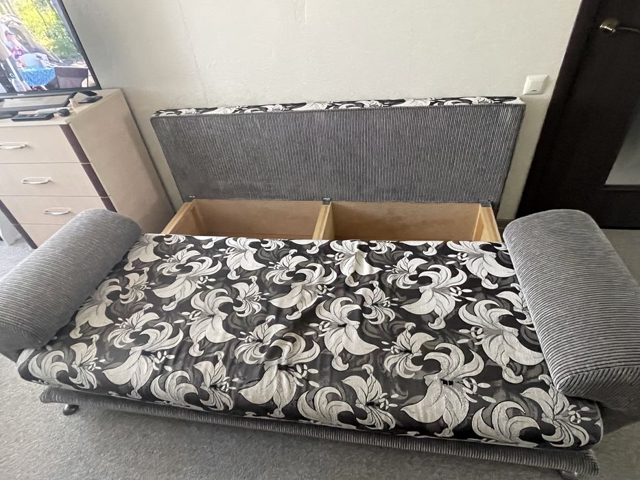 Продам диван, размер 210