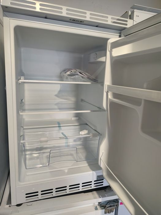 НОВ Bauknecht хладилник фризер камера А+++