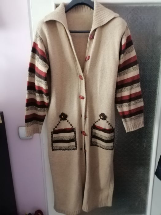 Дамски връхни дрехи 20лв броя