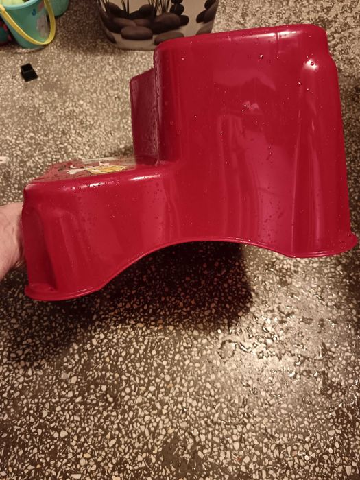 Детска стъпка за мивка /тоалетна