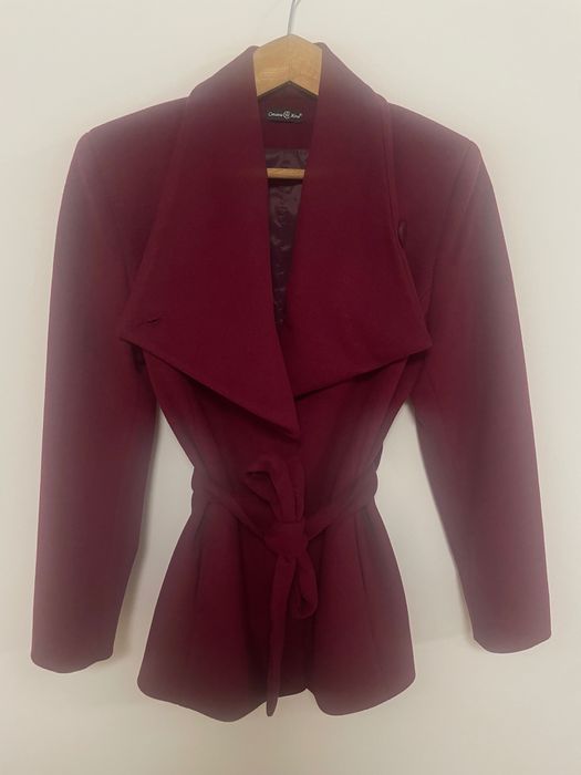 Палто Бордо на “Стилна жена” като ново