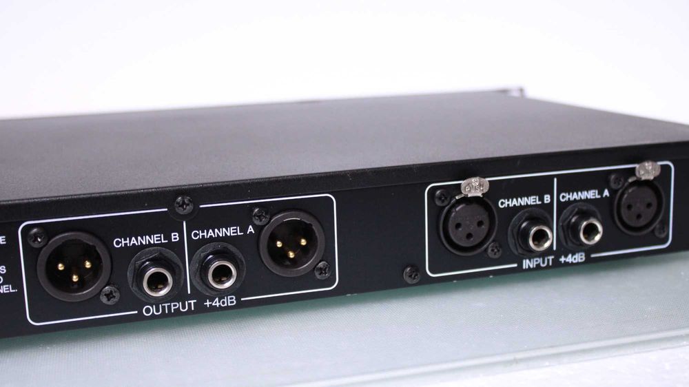 Egalizator Yamaha 2x15 benzi(GQ2015A).