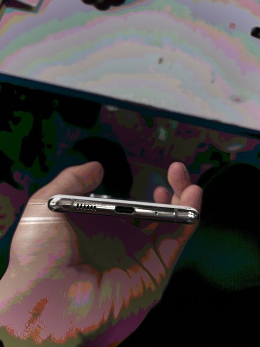 Samsung s20plus platasi butun