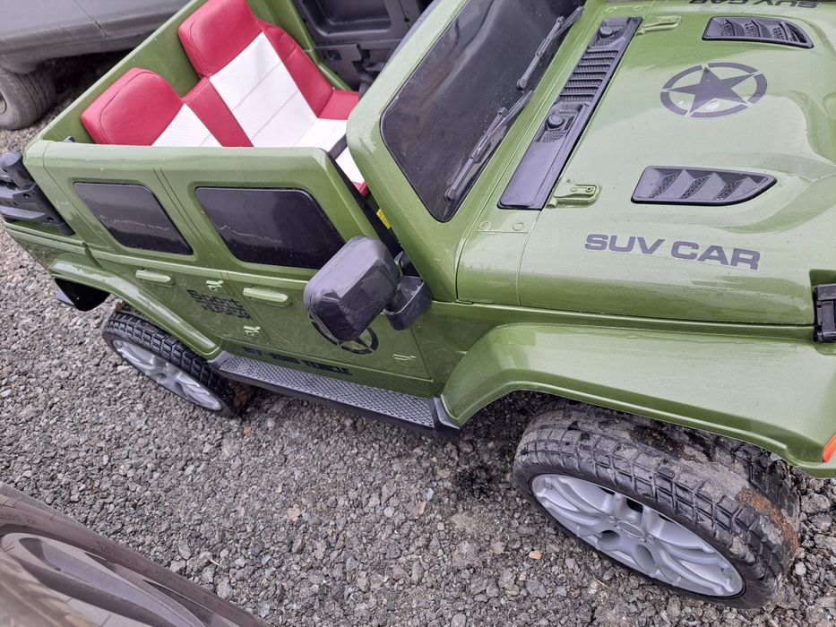 Продаётся машинка на пульту