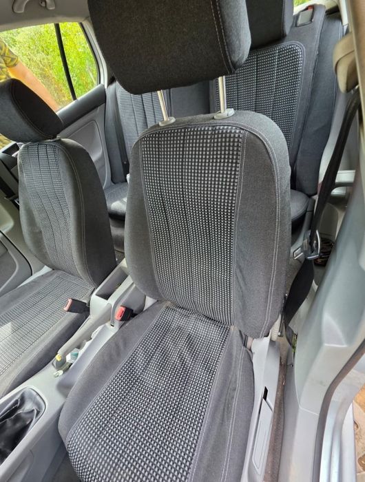 Vand ,Volkswagen Golf 5 ,1.9 TDI ,Galați I