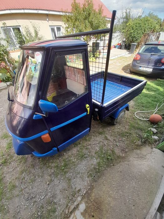 Ape50 piaggio cu un far