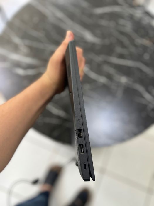 Noutbook  lenovo