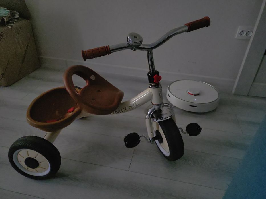 Продам детский 3 колесный велосипед.