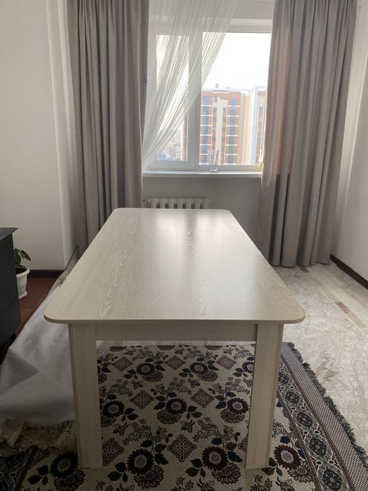 Срочно продам стол