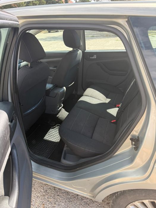 FORD Focus 2010 — imagine 4