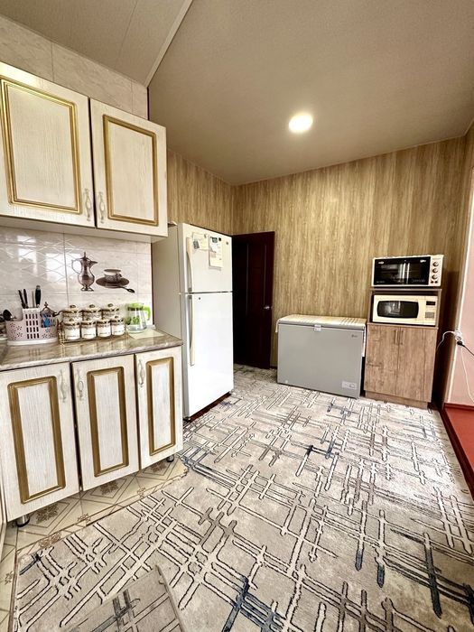 Yunusobod 15 kvartildan 5 xonali kvartira sotiladi srochna sotiladi