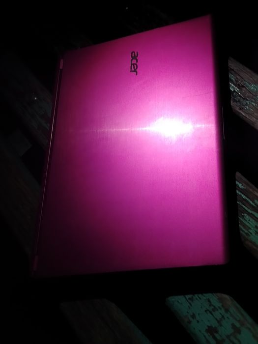 Продам полностью рабочий ноутбук