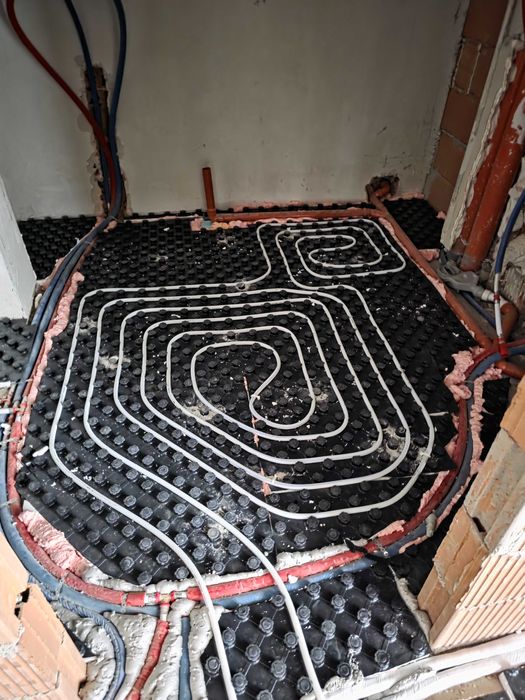 Изграждане на водно подово отопление
