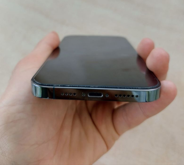 Vând Iphone 13 pro max - 128GB - Green