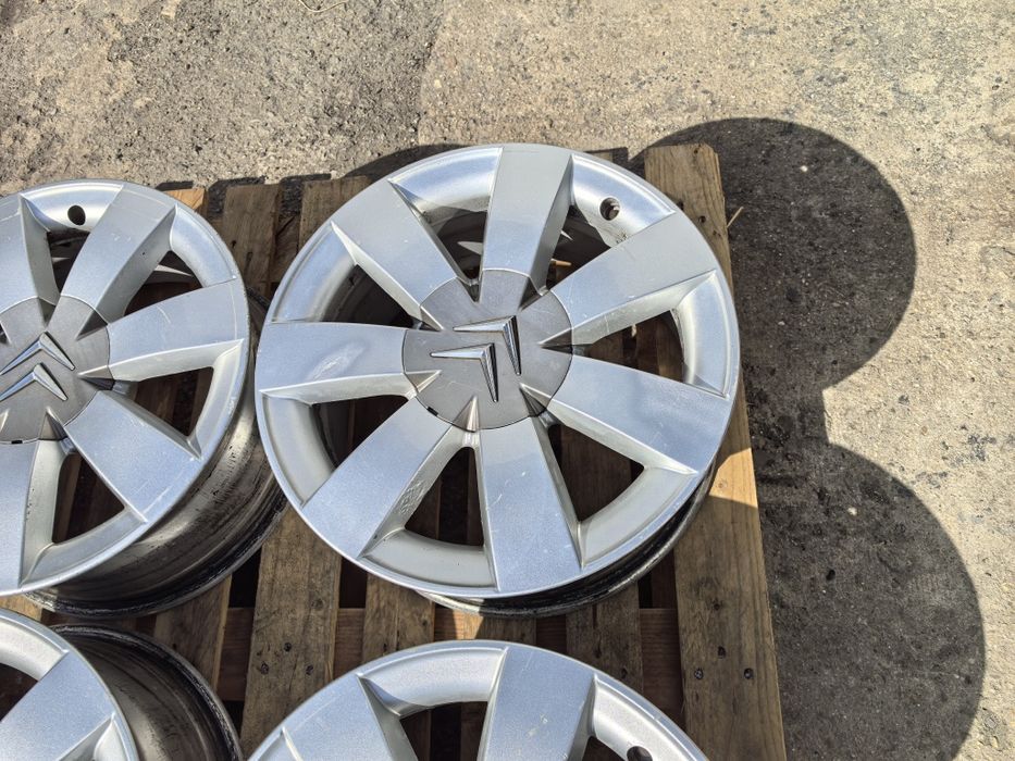 16 цола 5 х 98 мм Ситроен Ц8 / Пежо 807 / Ланча Федра и други