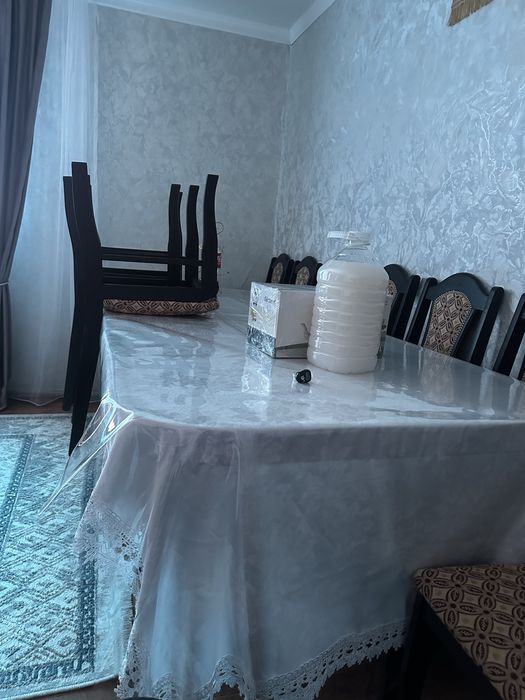 Продам  стол на куриных ножках