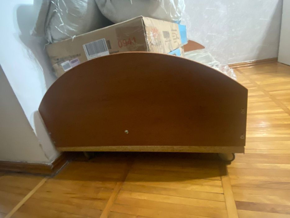 2 кровати с матрасами