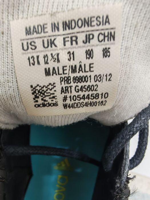 Футбольные бутсы Adidas