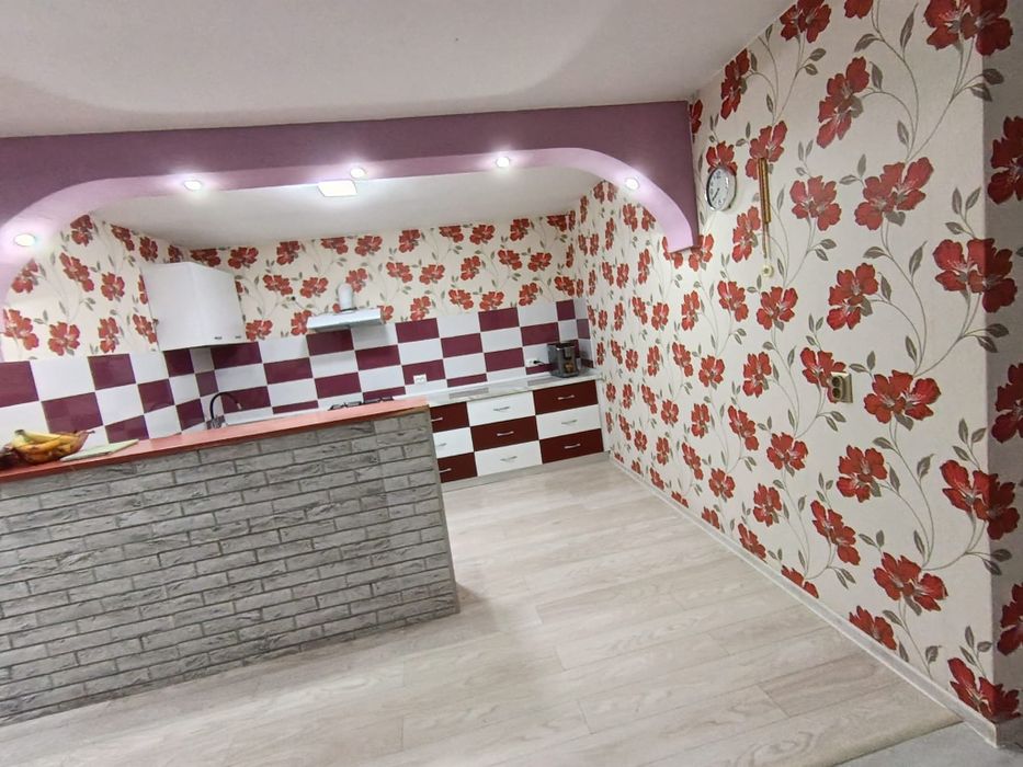 Vând casă masardată la țară