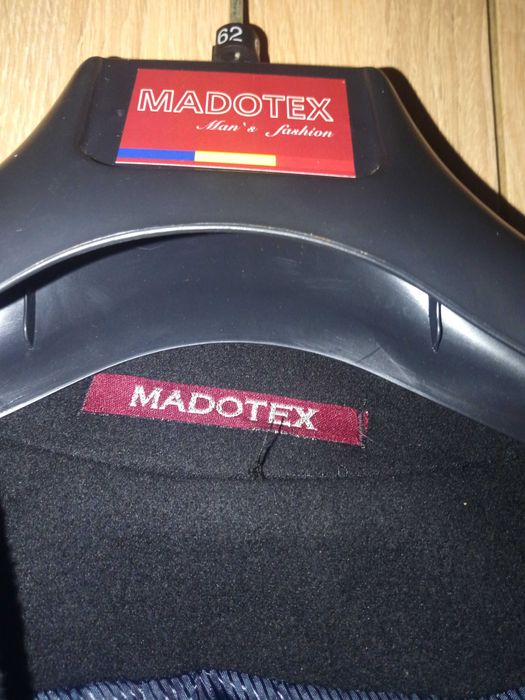 Scurtă de stofă lînă Madotex Botoșani