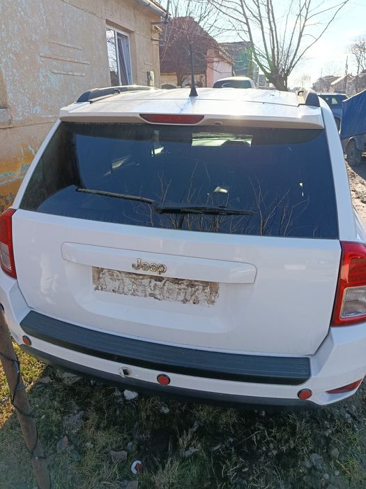 Dezmembrez jeep Compass an 2012