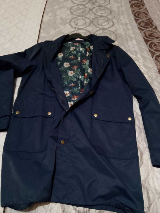 Дамско пролетно яке с цветна подплата