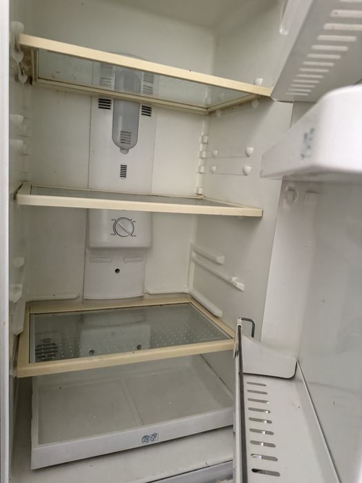 Продам срочно холодильник