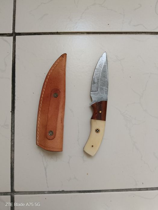 Ловен нож Дамаск.