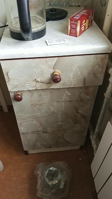 Продам кухонные шкафы 1000 тенге
