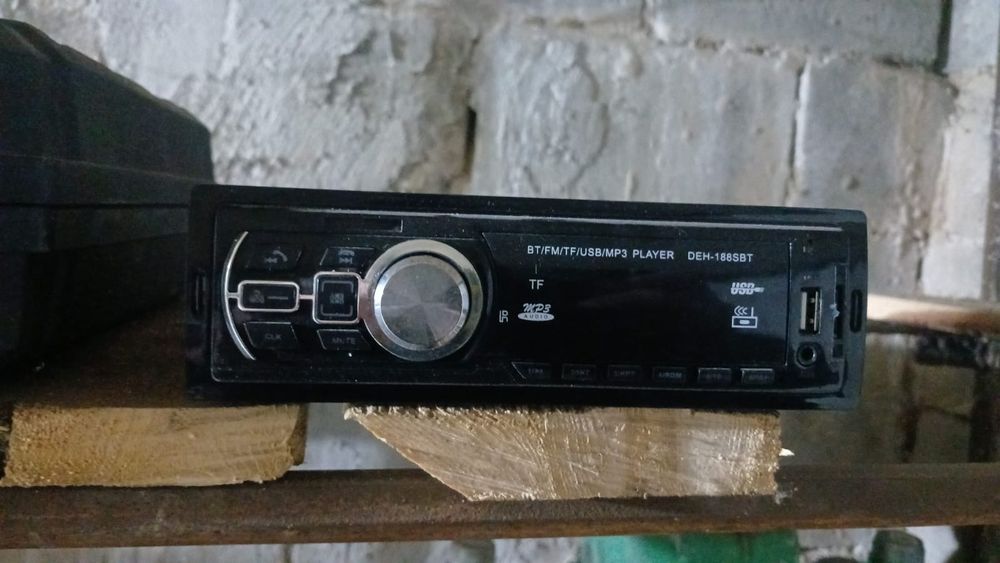 Продам магнитолу