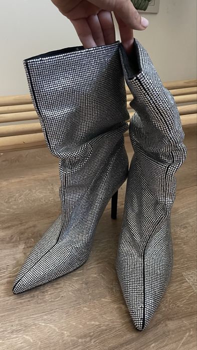 Боти с камъчета на ZARA