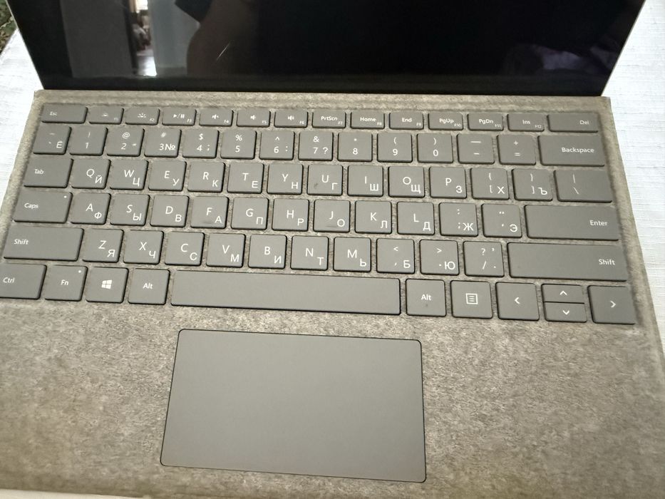 Продам Surface Pro 6